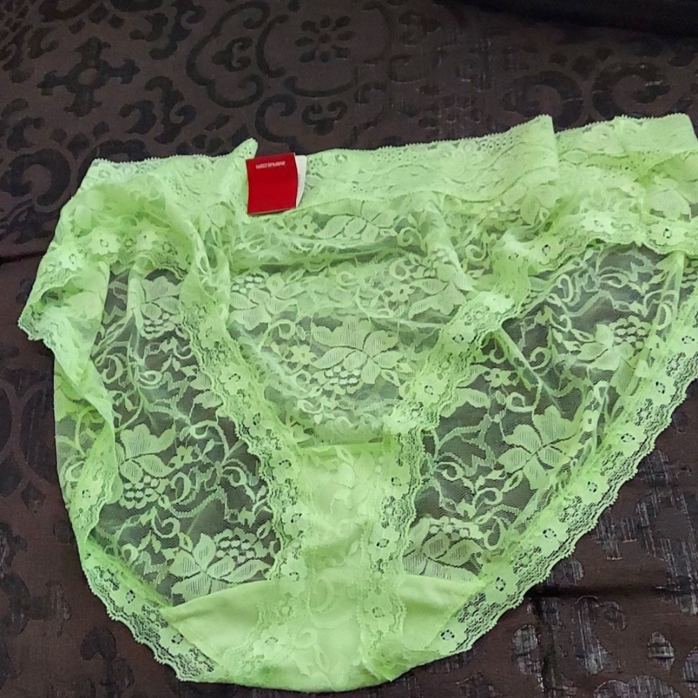 SOFT AND LACY LIME GREEN PLUS-SIZE  PANTIES